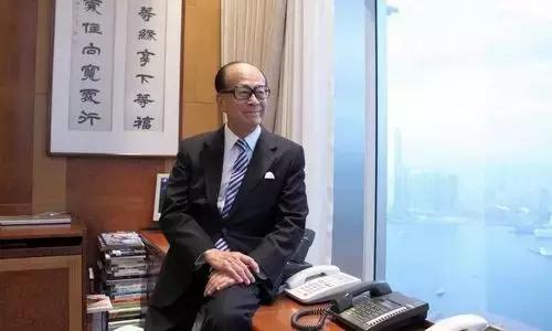 商界大佬的辦公室：看看哪個(gè)更牛逼 ，＊后一個(gè)才是真牛！